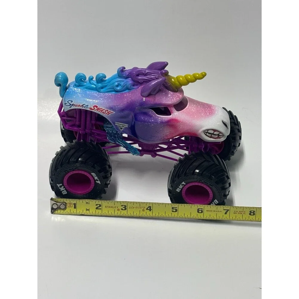 Monster Jam Sparkle Smash Unicorn 1:24 Scale Monster Truck Spin Master Purple